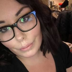 Meet your Posher, Cassandra